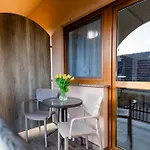 Scarlett & Restaurant 게스트하우스 Veľký Meder