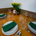 게스트하우스 Scarlett & Restaurant 3*