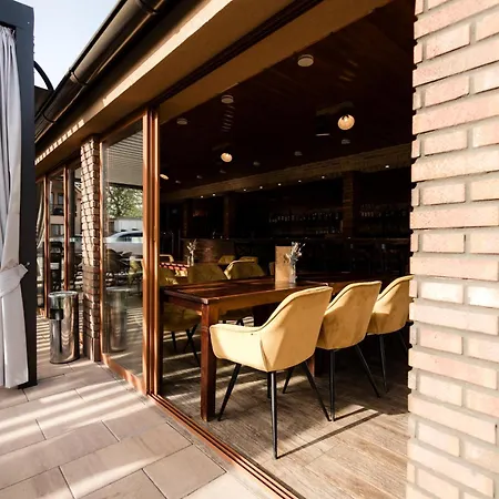 Scarlett & Restaurant * Veľký Meder