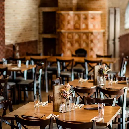 Scarlett & Restaurant * Velky Meder