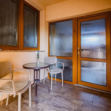 Πανσιόν Scarlett & Restaurant