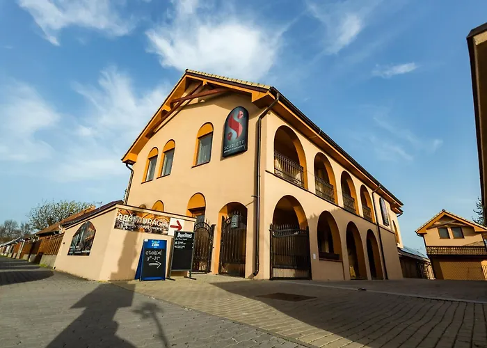 Scarlett & Restaurant Casa de hóspedes 3*