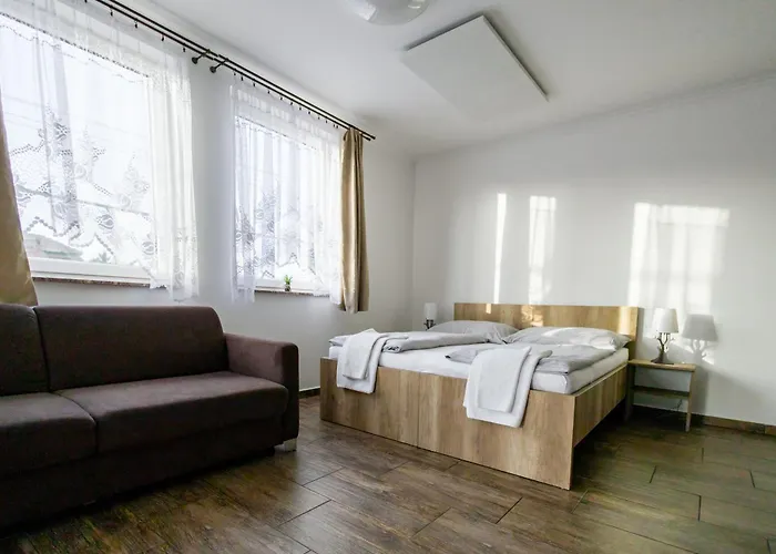 Casa de hóspedes Scarlett & Restaurant 3*