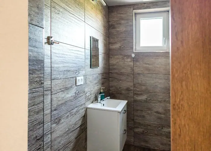 Scarlett & Restaurant Casa de hóspedes 3*