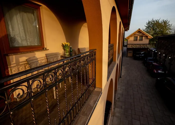 Scarlett & Restaurant 3*