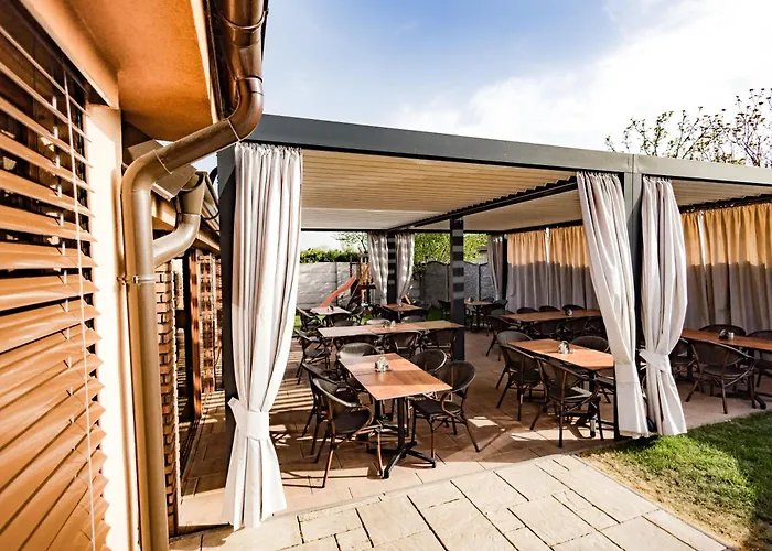 Casa de hóspedes Scarlett & Restaurant 3*