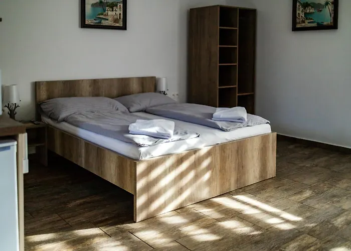 Scarlett & Restaurant 3*